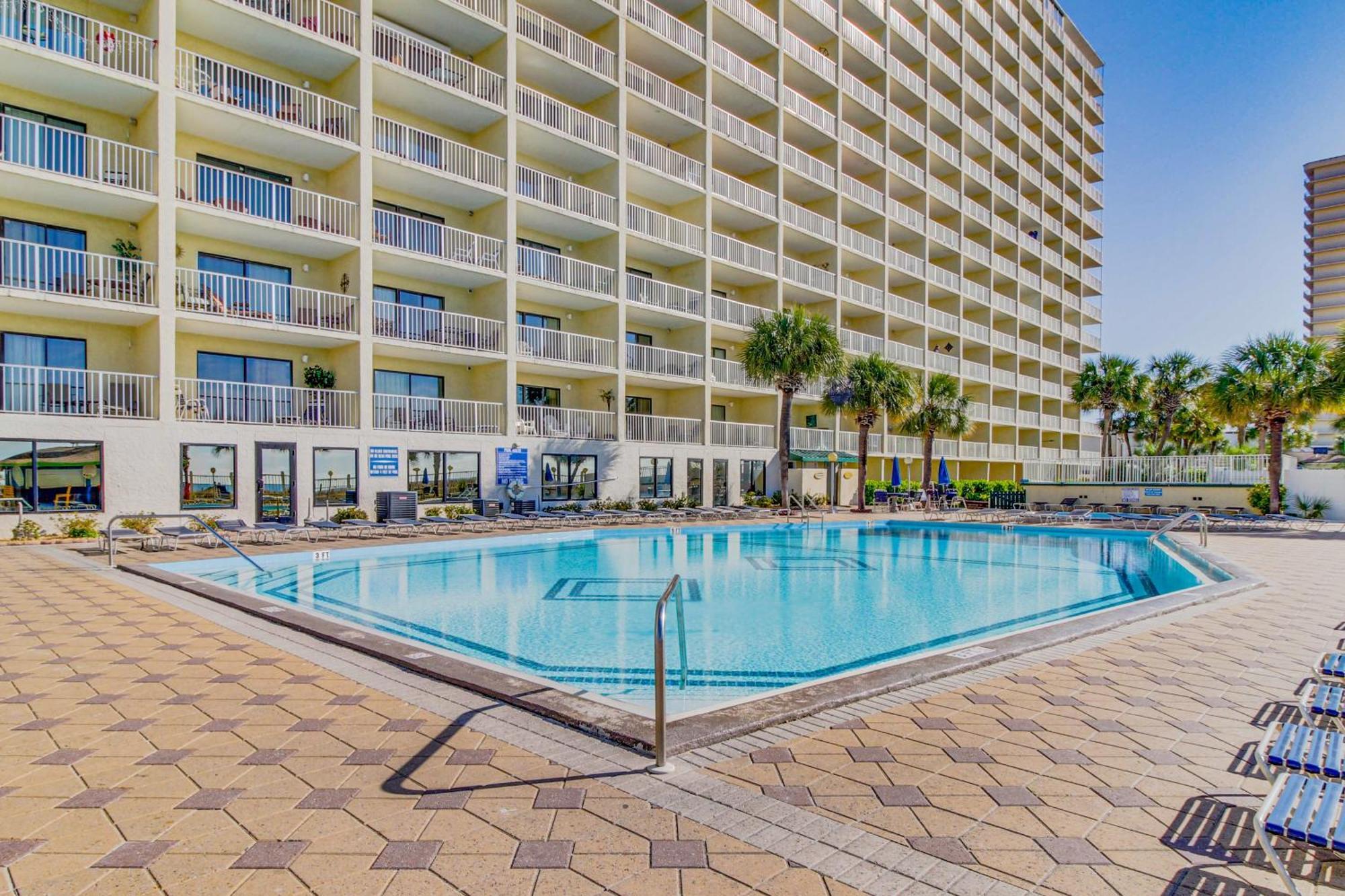 Summit Resort, Unit 704 Apartment